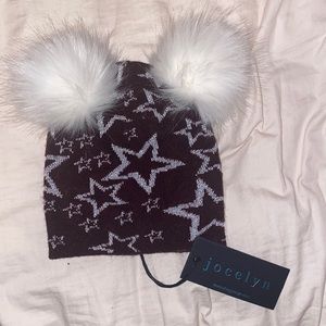 Jocelyn NWT Kids Hat in black with faux fur white poms